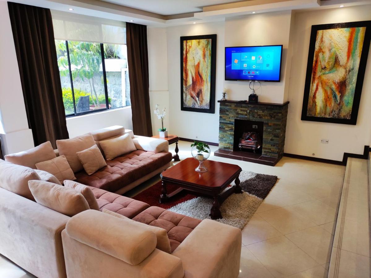 Hospedaje En Quito Norte, Apartamento & Suite Independientes Eksteriør bilde