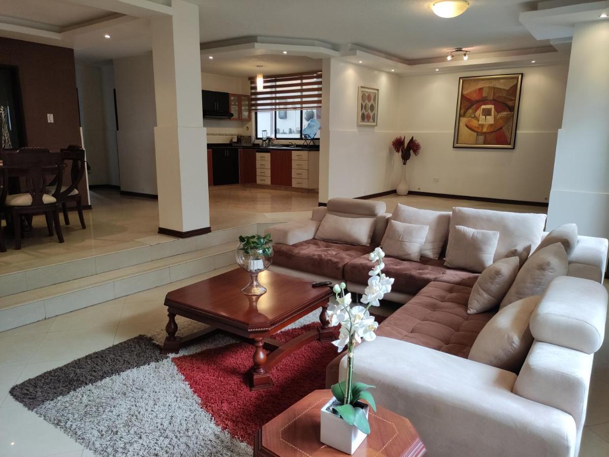 Hospedaje En Quito Norte, Apartamento & Suite Independientes Eksteriør bilde