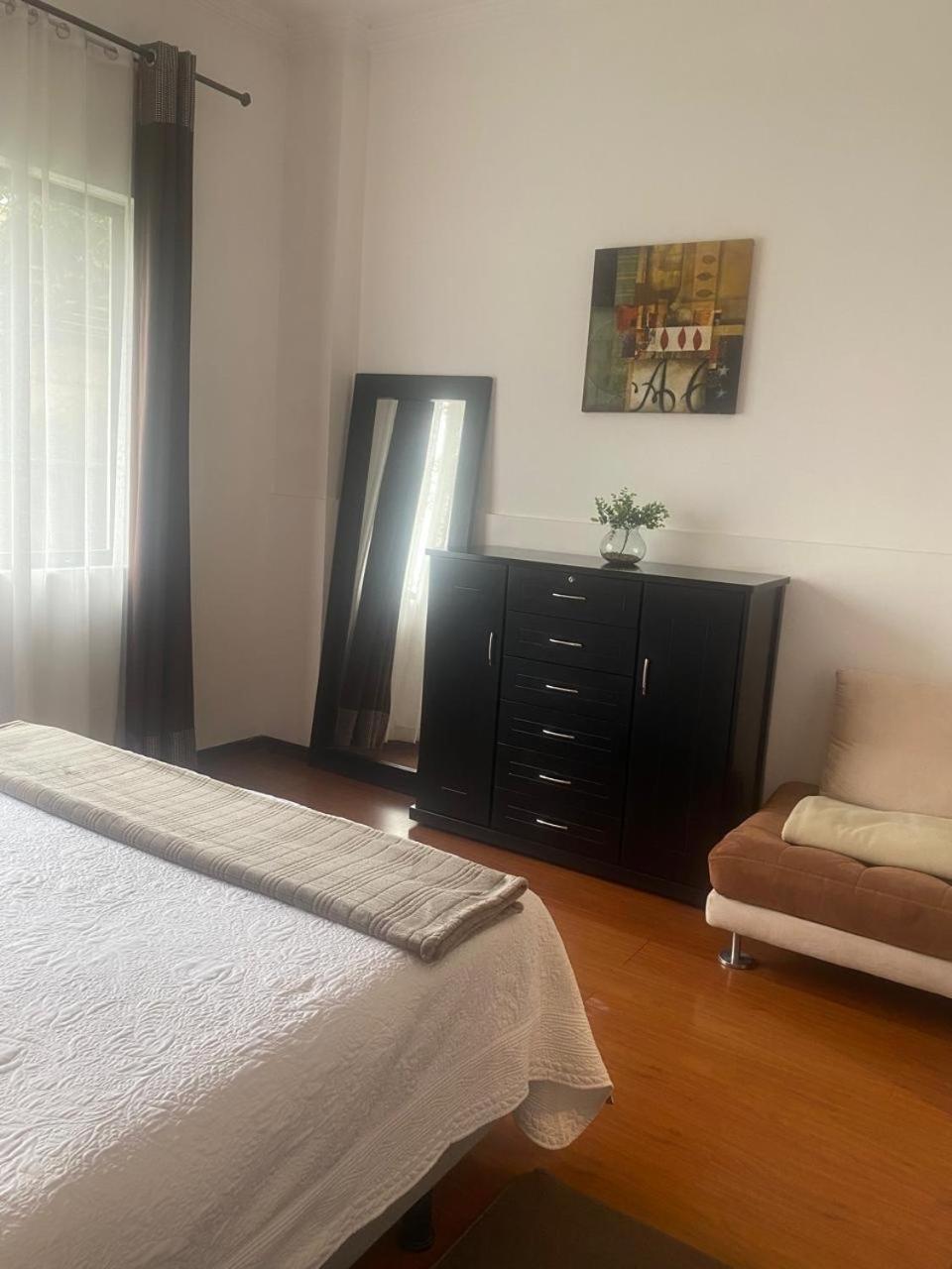 Hospedaje En Quito Norte, Apartamento & Suite Independientes Eksteriør bilde